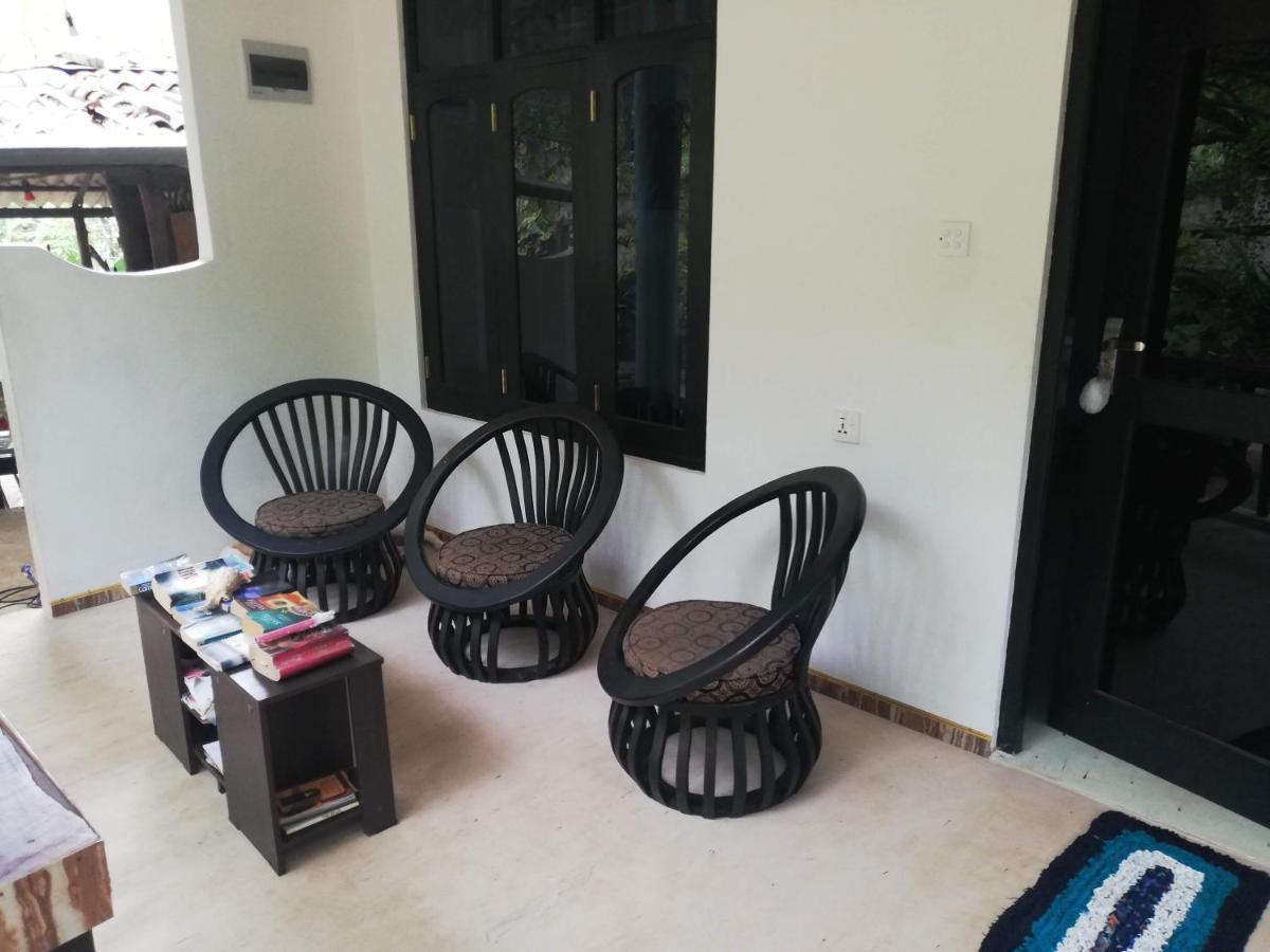 Sea Breeze Garden Hotel Tangalle Kültér fotó