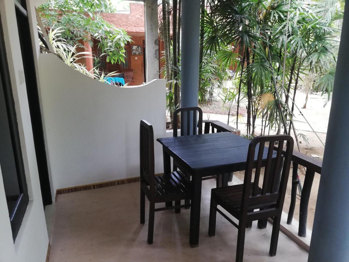 Sea Breeze Garden Hotel Tangalle Kültér fotó