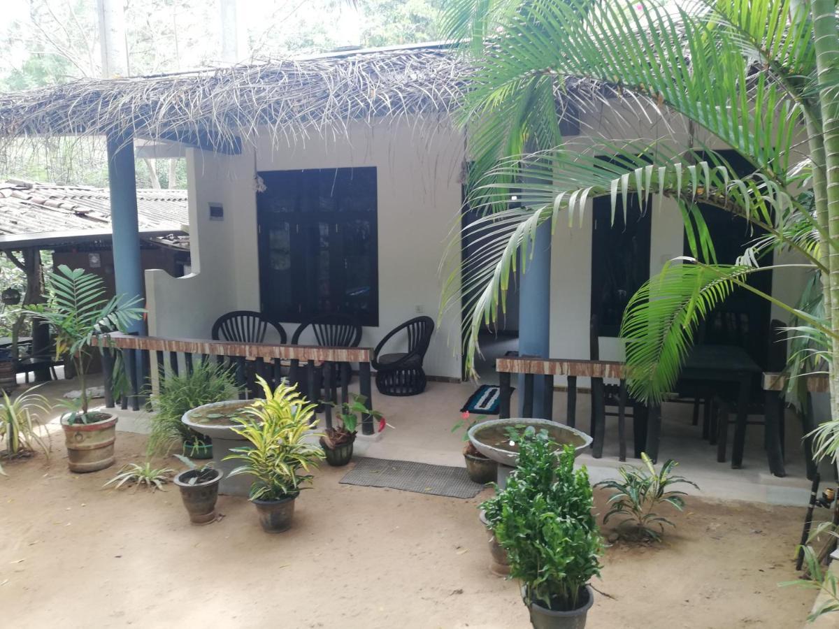 Sea Breeze Garden Hotel Tangalle Kültér fotó