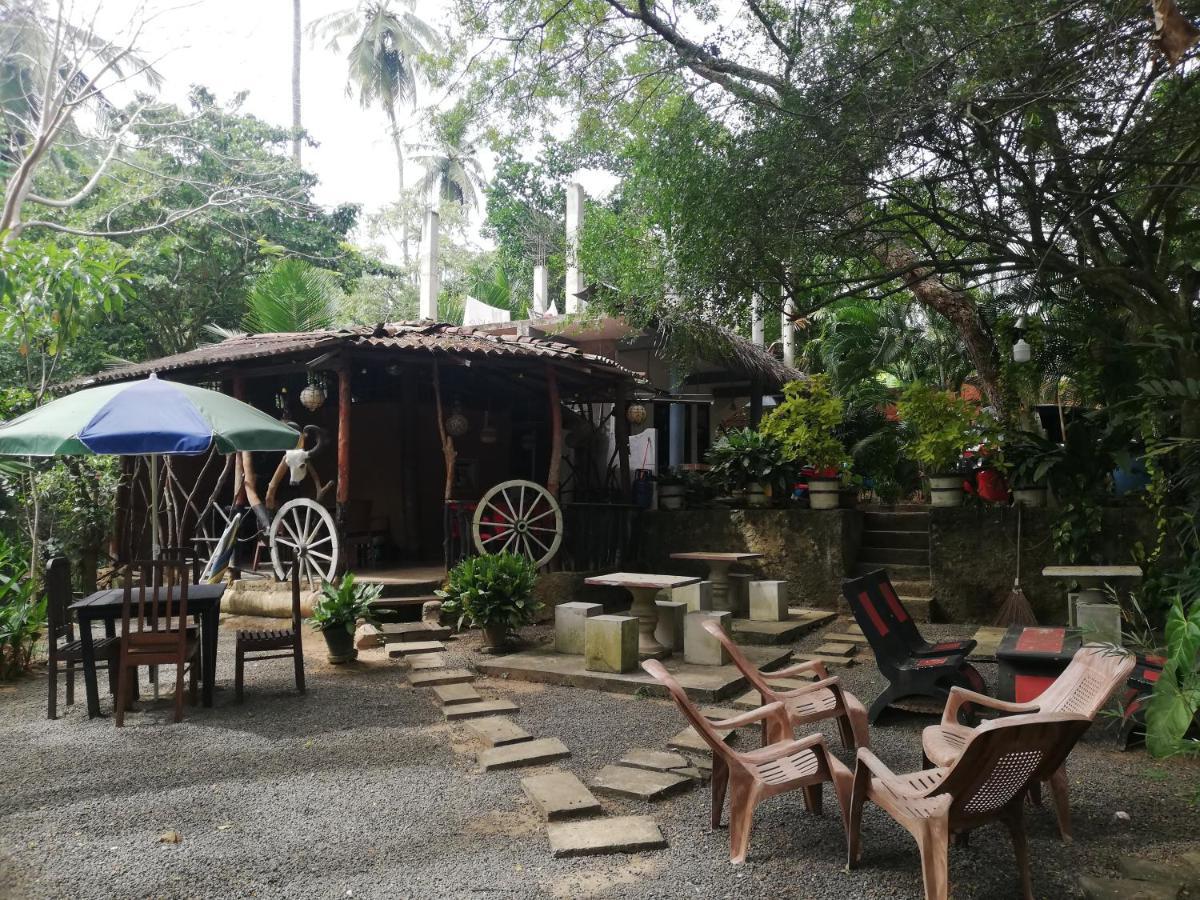 Sea Breeze Garden Hotel Tangalle Kültér fotó