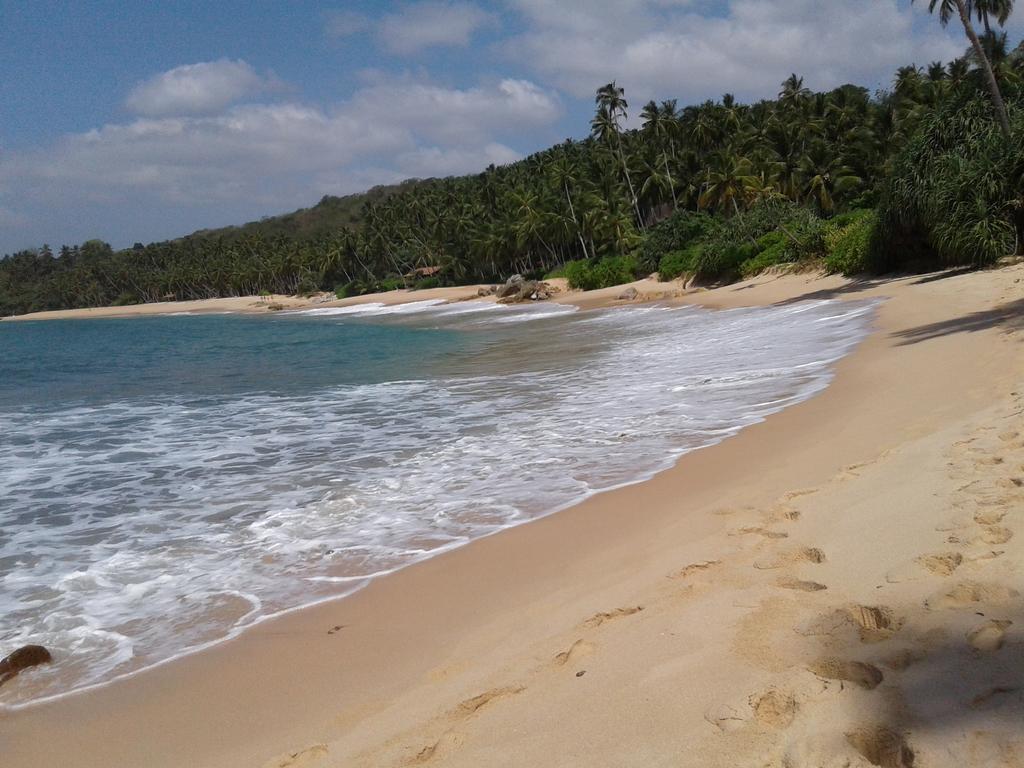 Sea Breeze Garden Hotel Tangalle Kültér fotó