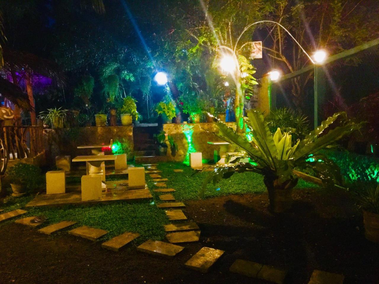 Sea Breeze Garden Hotel Tangalle Kültér fotó